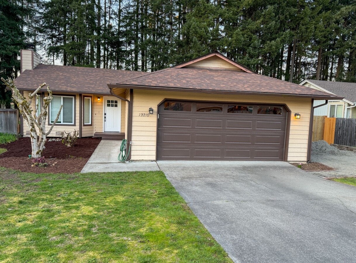 COMING SOON!! Private, Adorable, Clean and completely Remodeled - COMING SOON!! Private, Adorable, Clean and completely Remodeled