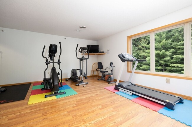 Photo - Pine Ridge Apartment Homes - 135 Marcou Rd...