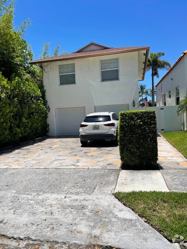 Building Photo - 310 Almeria Rd Rental