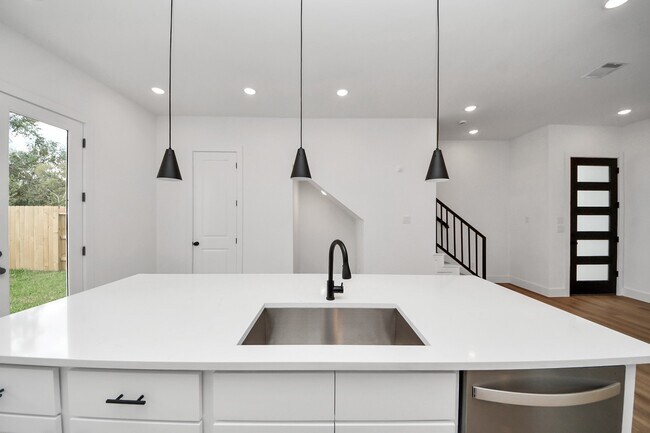 Photo - 2708 Bostic St Unit B