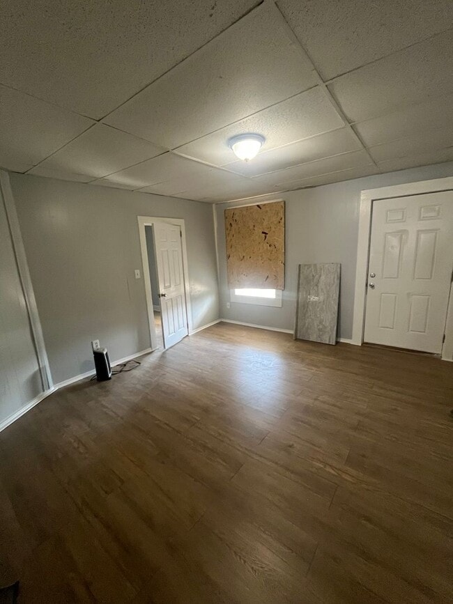 Photo - Newly renovated 2/1 in Portland!