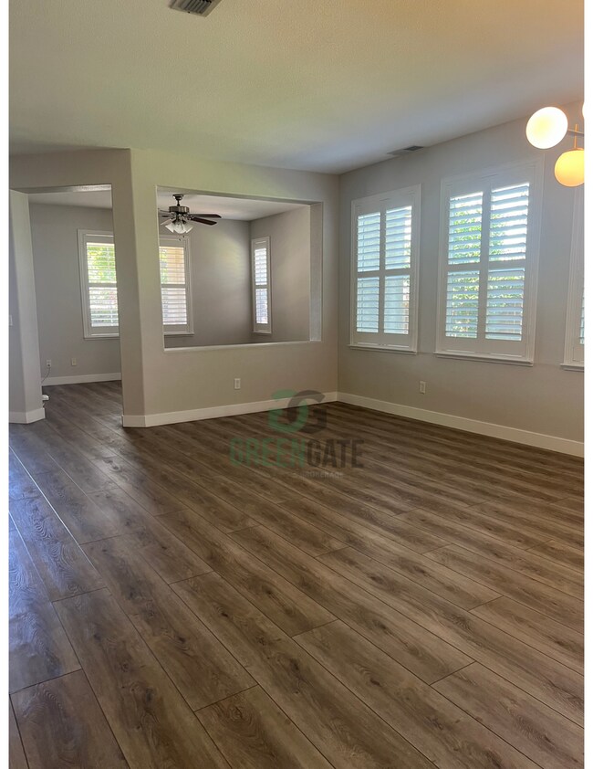 4104 Retreat Ct