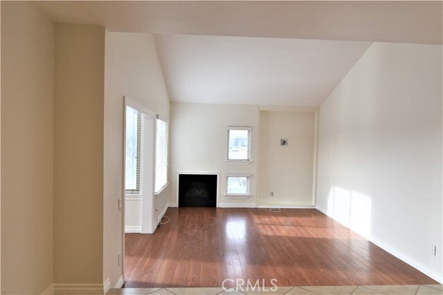 Photo - 16943 Bluewater Ln Unidad 56