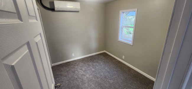 Photo - 14572 N Saginaw Rd