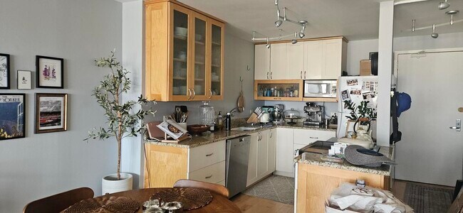 Photo - 2020 N Lincoln Park W Unit 20D