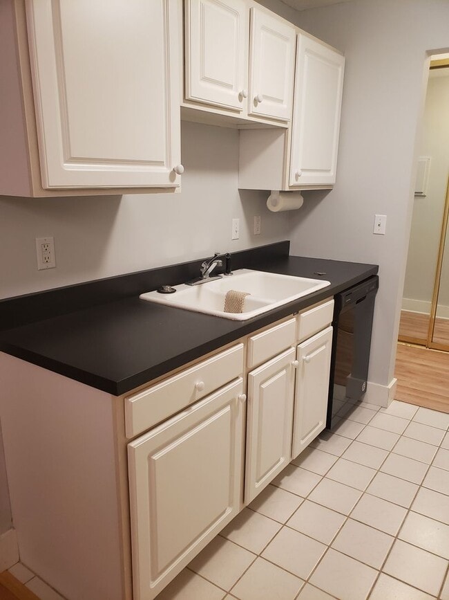 Photo - Comfortable 2-Bedroom Condo Near Lake Minnetonka – Private Deck & Resort-Style Amenities Unit 107