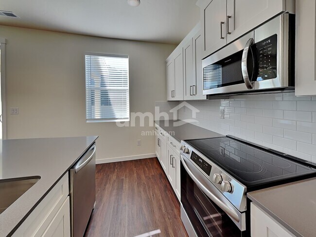 Photo - 9523 W Shumard St