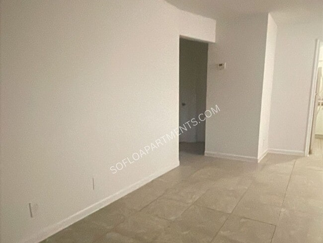 Photo - 3600 Riverside Dr Unidad C