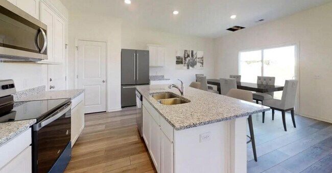 Photo - 10335 Vinca Minor Ln