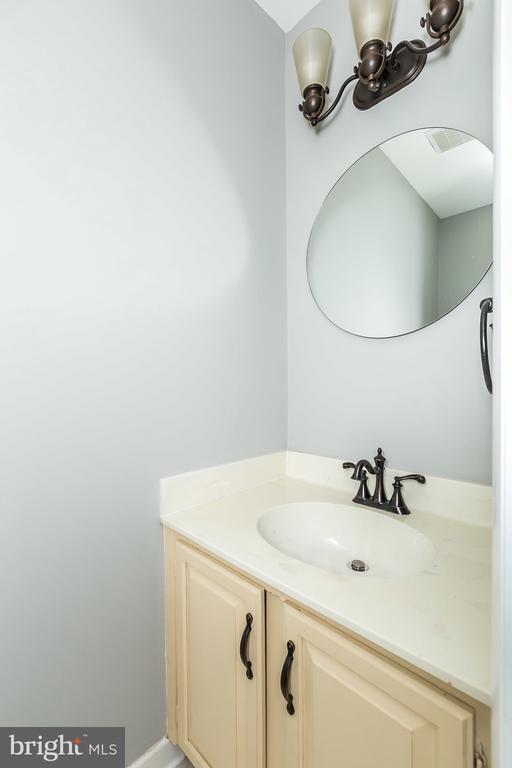 Photo - 17 W Hill St