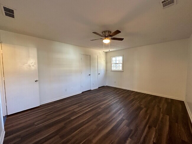 Fully Renovated 2 Bedroom 2 Bath Duplex in Stone Mountain