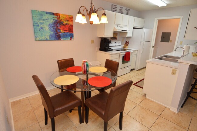 Photo - 10265 Gandy Blvd N Unidad 1405