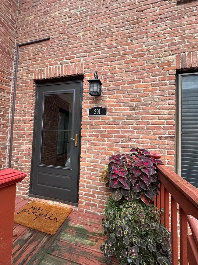 Photo - 291 Lear St Unidad 291