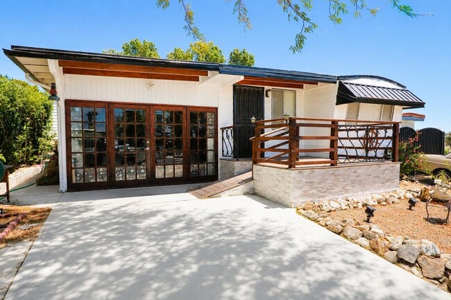 Building Photo - 69360 Poolside Dr