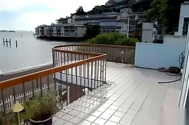 Building Photo - Beachfront 4BR/4BA on Swede's Beach — Private Beach Access, Panoramic Bay Views | Old Town Sausalito