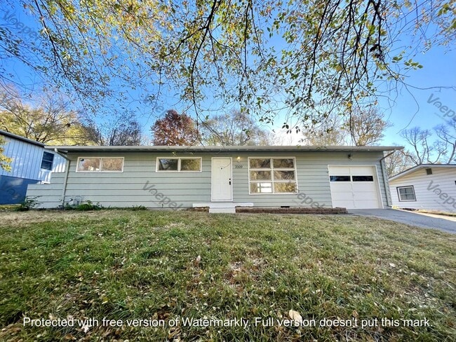Photo - Charming 3 Bed, 1 Bath Home in Desirable Kansas City Northland Location