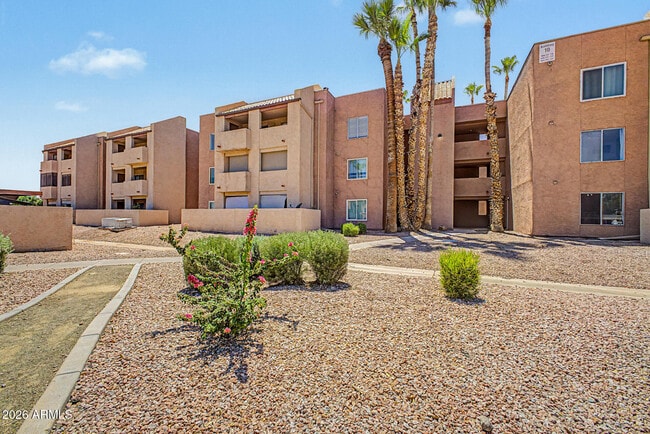 Photo - 540 N May Unit 3106