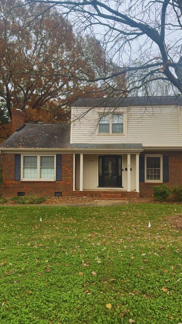 Building Photo - Available Now! Four bedroom 2.5 Bathroom!!