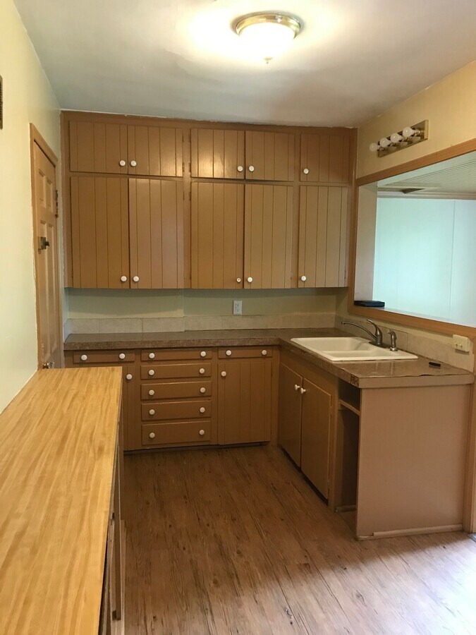 Photo - 1602 University Ave