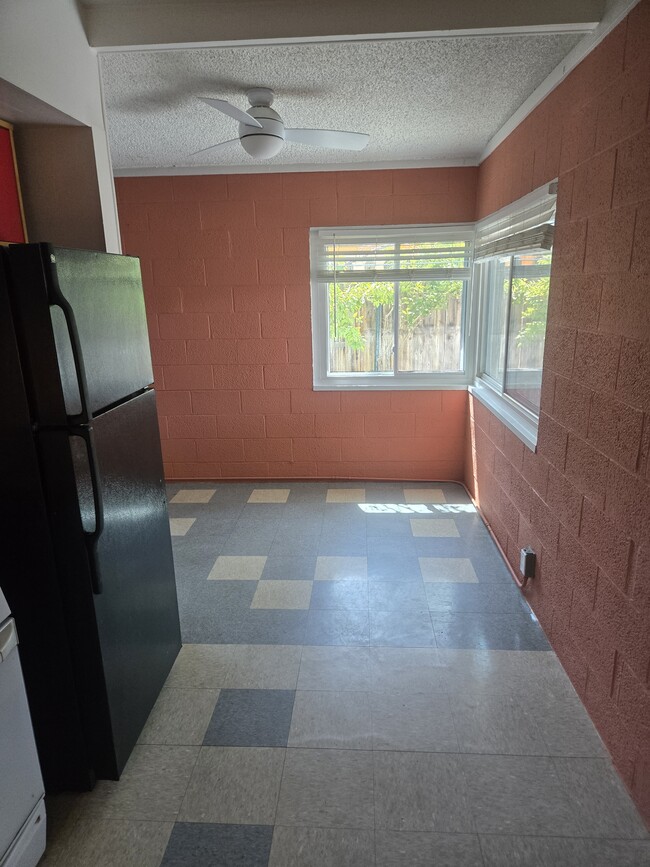 Photo - 1305 Phillips Ave Unidad 1307