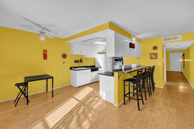 Photo - COMING SOON!!! PARTIALLY FURNISHED 3 BEDROOM TOWNHOME NEAR CHINATOWN & STRIP