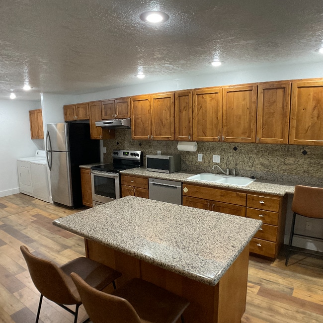 Photo - 733 E Warm Springs Ave