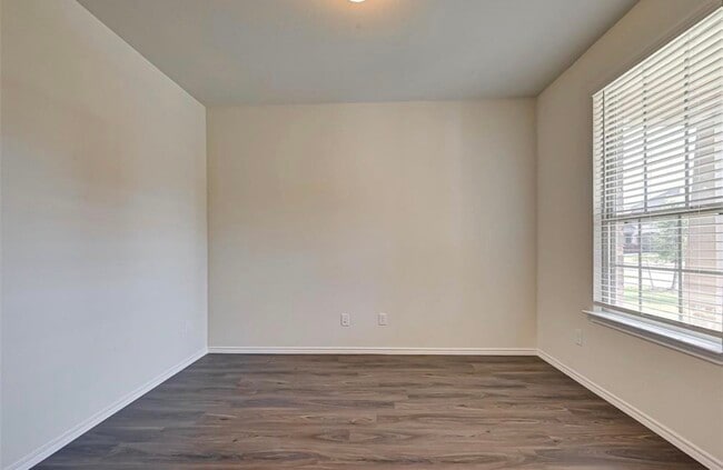 Photo - 1623 Avocet Way