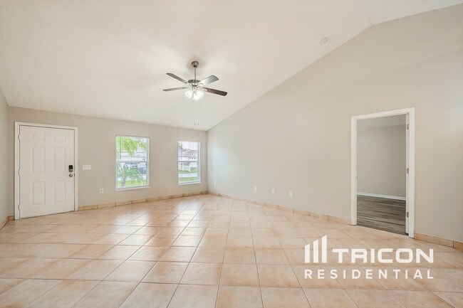 Photo - 104 Aurora Ln