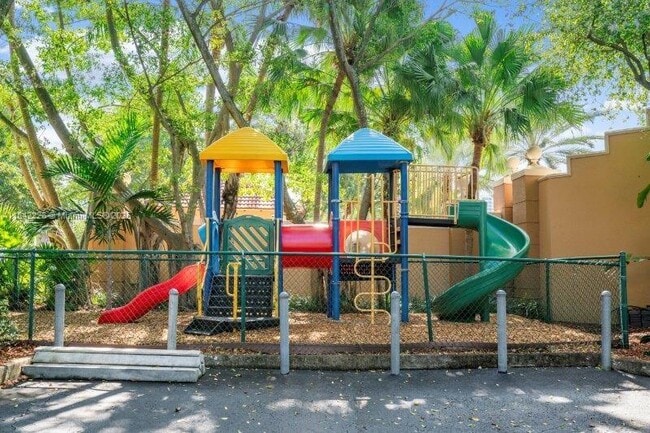 Photo - 19999 E Country Club Dr Unidad 1106