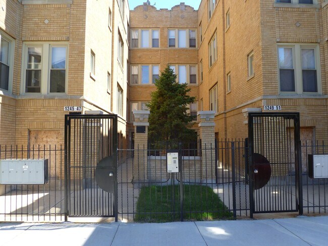 Photo - 1245 S California