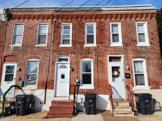 Building Photo - 203 Porter St Rental
