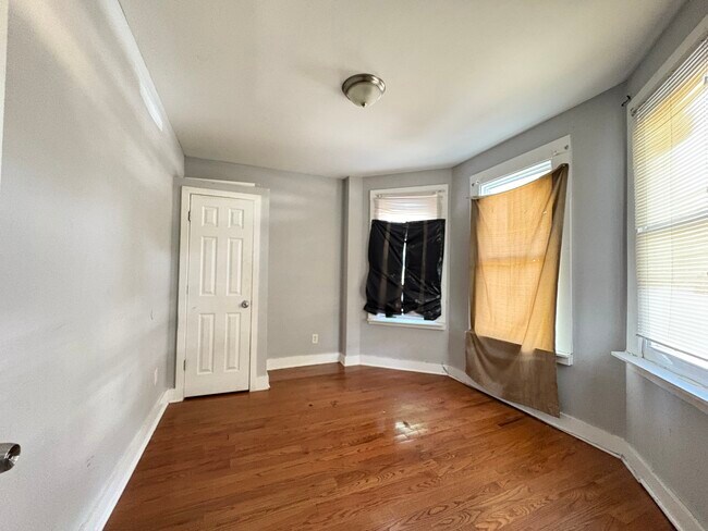 Photo - 118 Cedar Ave Unit 1