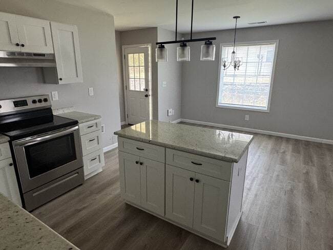 Photo - 85 Smith Glen Dr
