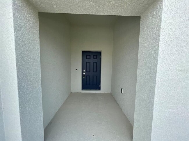 Photo - 660 Tanaro Ln