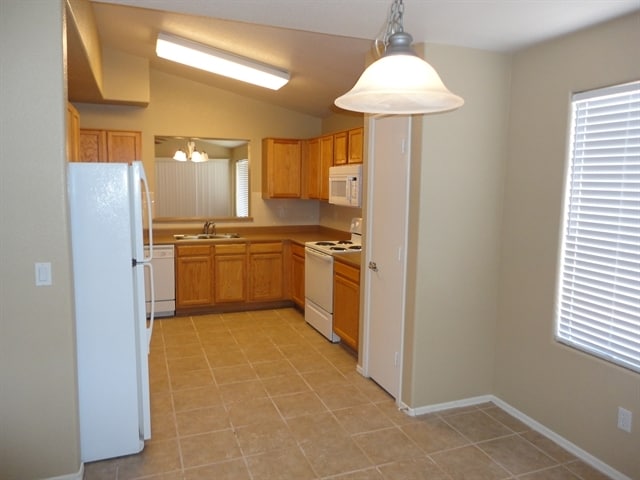 Photo - 1505 S 81st Dr