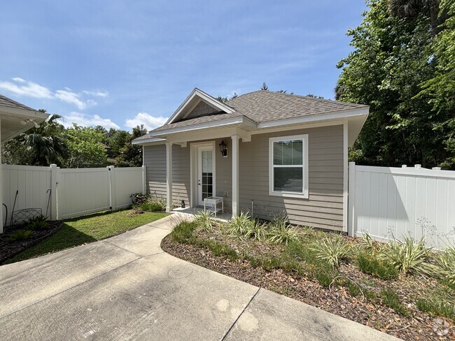 Building Photo - 1415 S 8th St Rental
