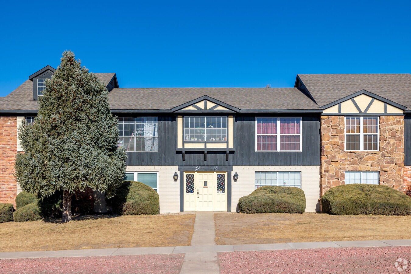 Photo - 2902 Airport Rd