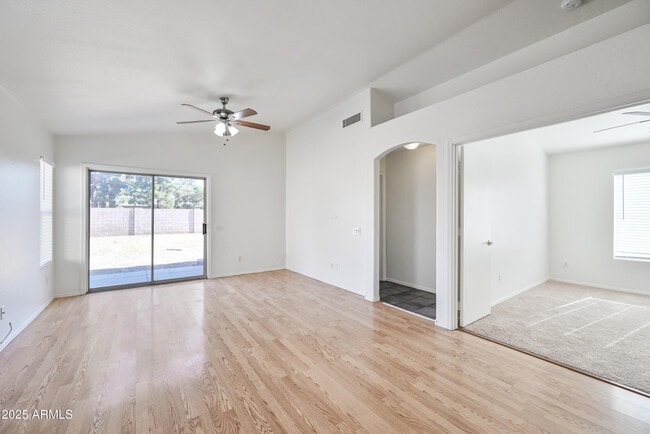 Photo - 641 E Gail Dr