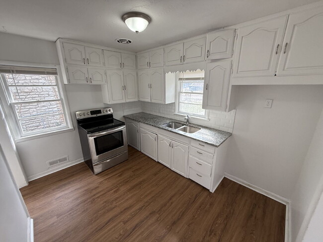 Photo - **READY NOW** 4 Bedroom/2 Bath Home In KCMO