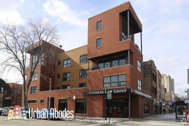 Building Photo - 1150 N Hoyne Ave Unit G01C Rental