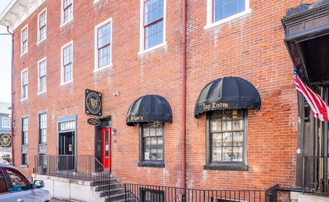 Charming & Spacious 2BR Right in the Heart... - Charming & Spacious 2BR Right in the Heart... House