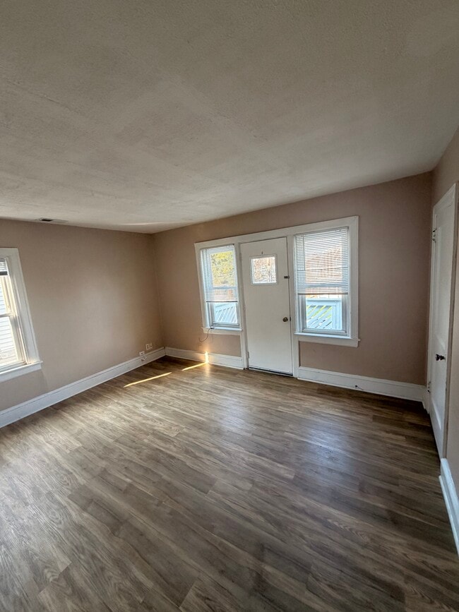 Photo - 204 W 35th St Unit Apt 2