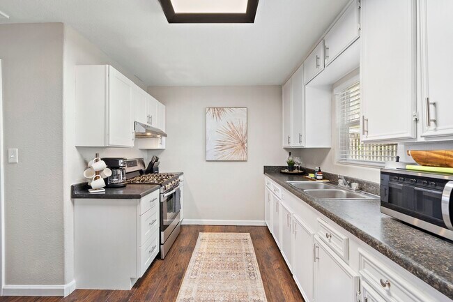 Photo - 1206 Olive St