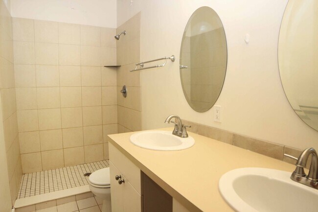 Photo - 637 Mathews St Unit #203