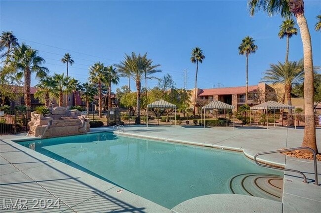 Building Photo - 5021 River Glen Dr Unit 45