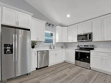 Photo - 104 Oleander Cir