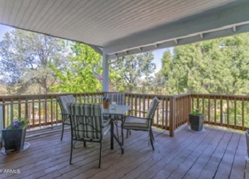 Front patio - 1003 N Matterhorn Rd Condominio Unidad Upper floor