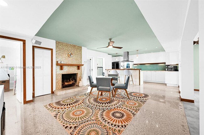 Photo - 808 NE 16th Ave