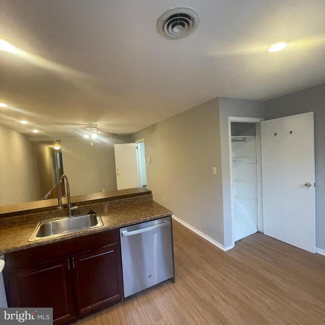 Photo - 764 S 4th St