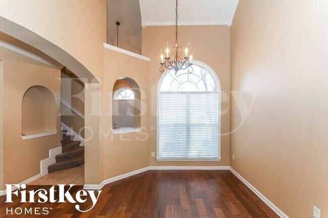 Photo - 2215 Purple Leaf Ln